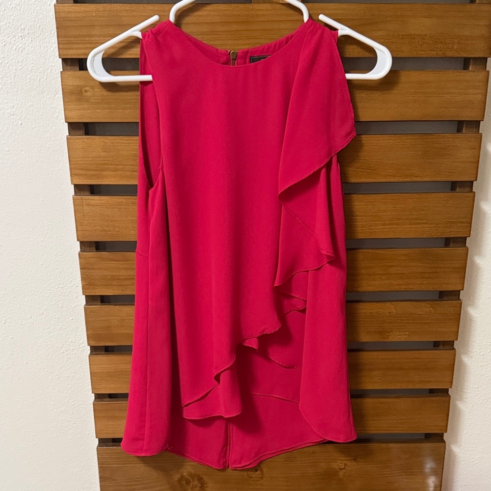 BcbgMaxazria Pink Ruffle Top with open back XS